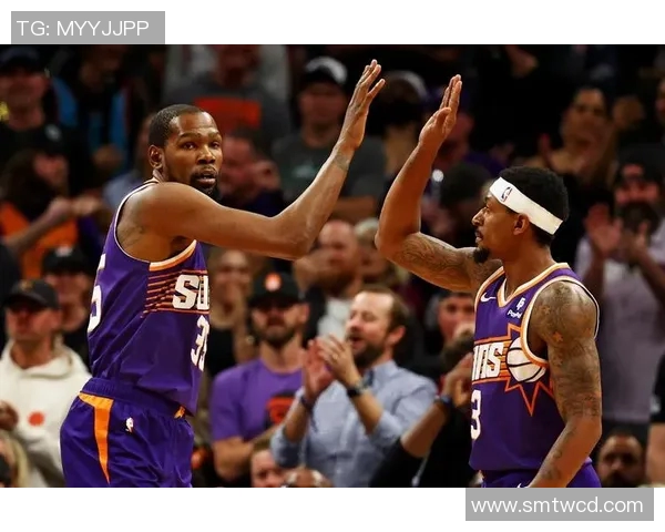 近9战8胜冲附加赛！黄蜂接手琼斯再获2次轮：未来七年11首轮+13次轮